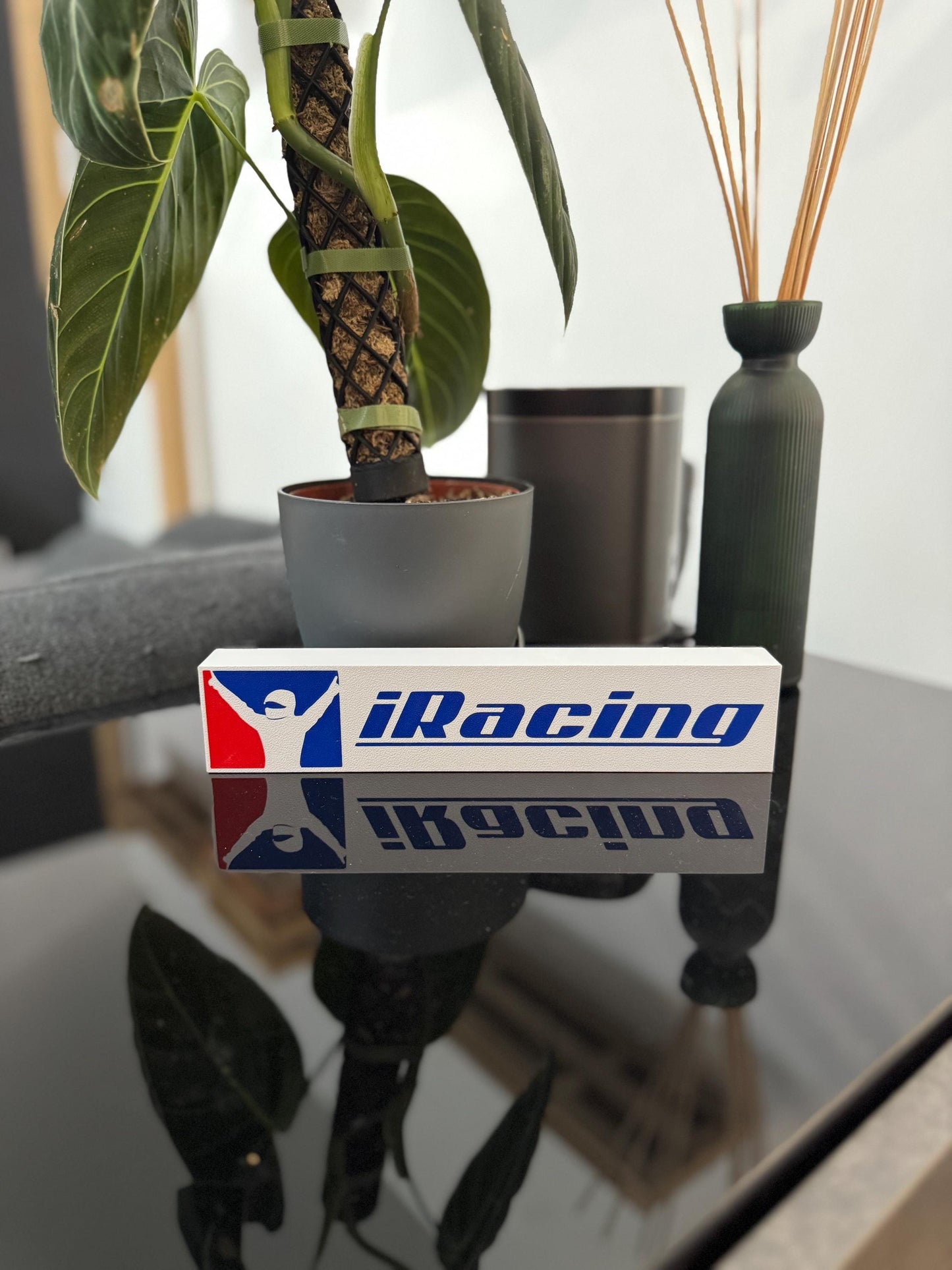 iRacing Lightbox – Virtueller Motorsport trifft 3D-Design