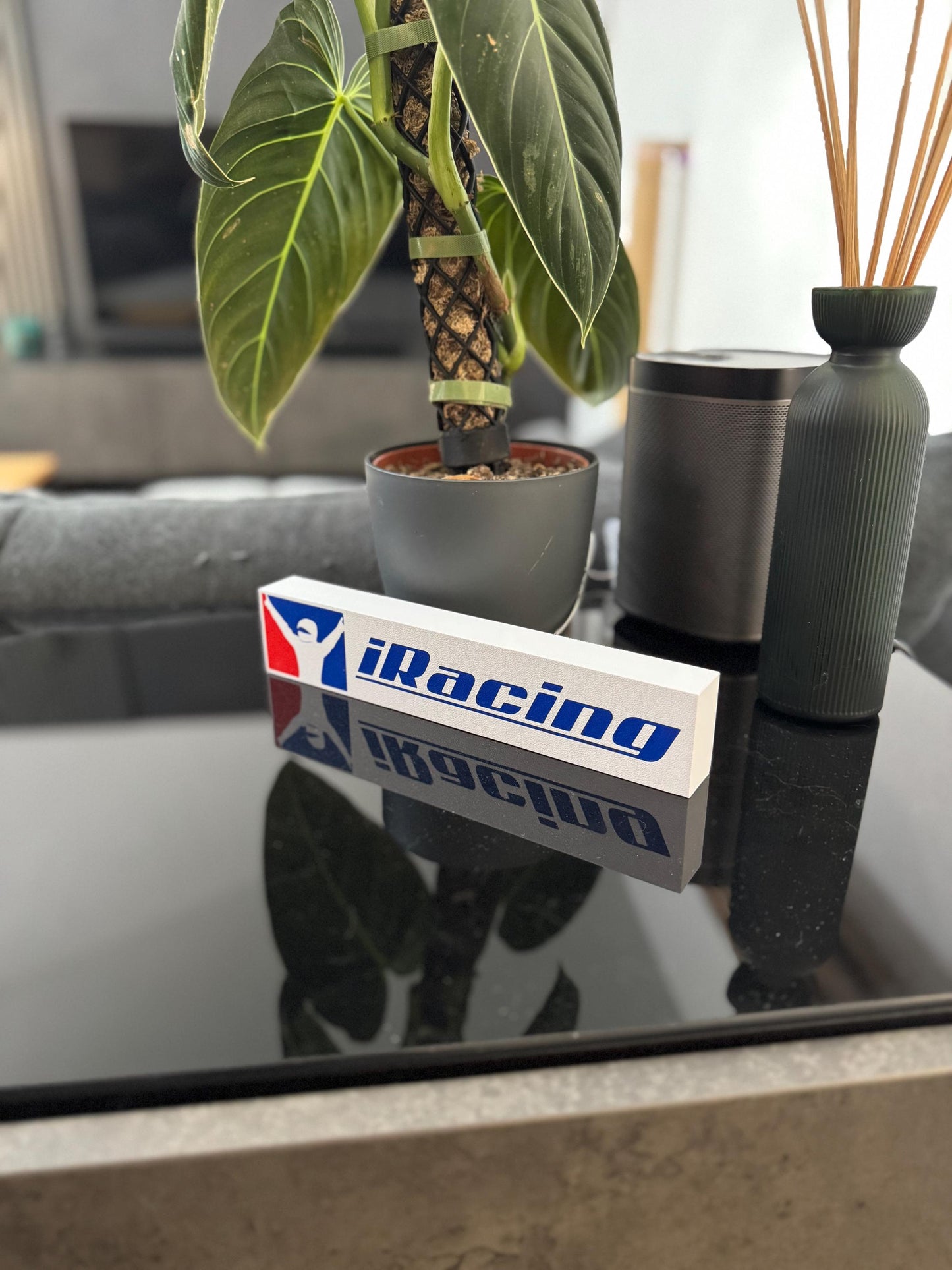 iRacing Lightbox – Virtueller Motorsport trifft 3D-Design