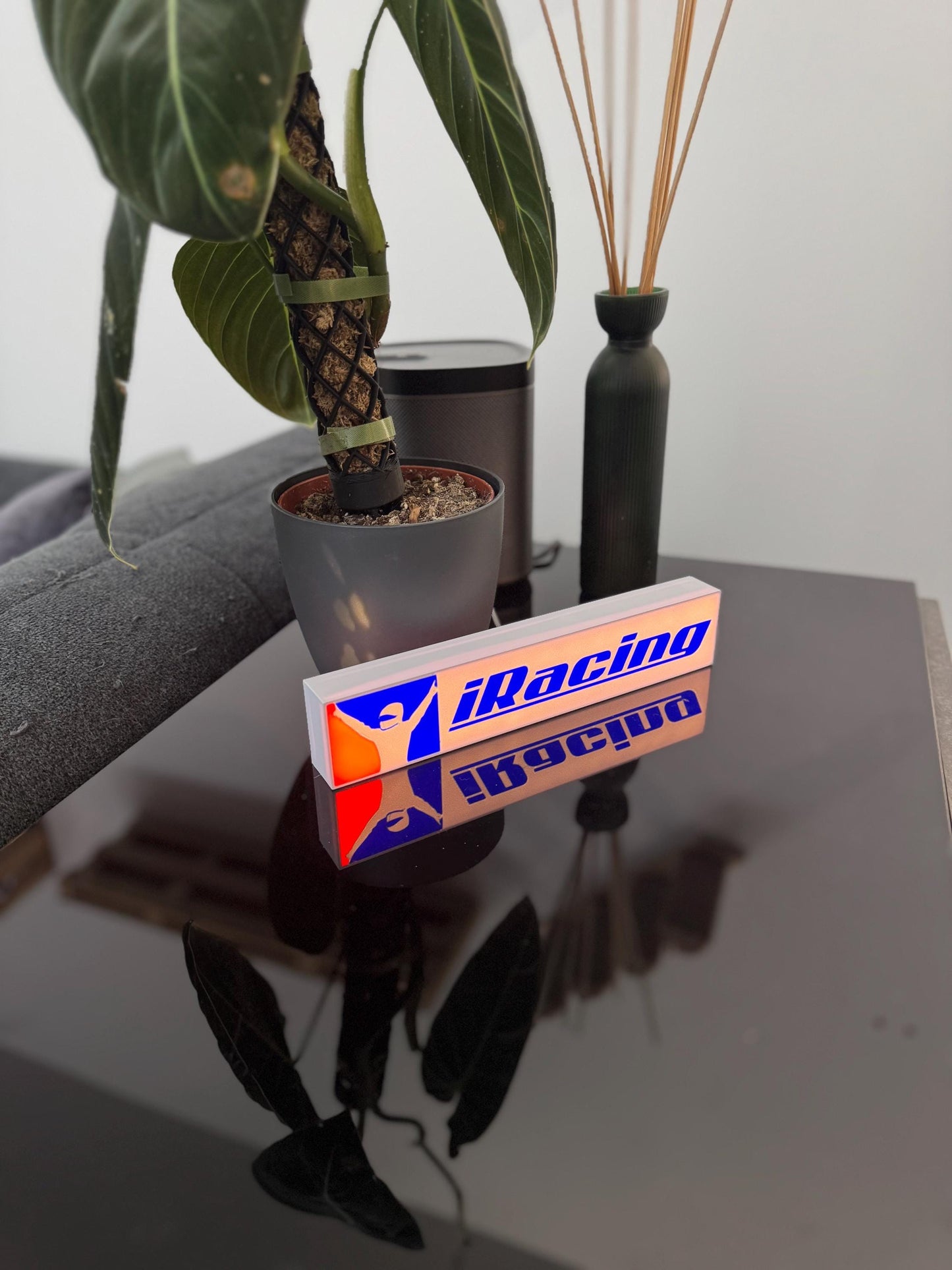 iRacing Lightbox – Virtueller Motorsport trifft 3D-Design