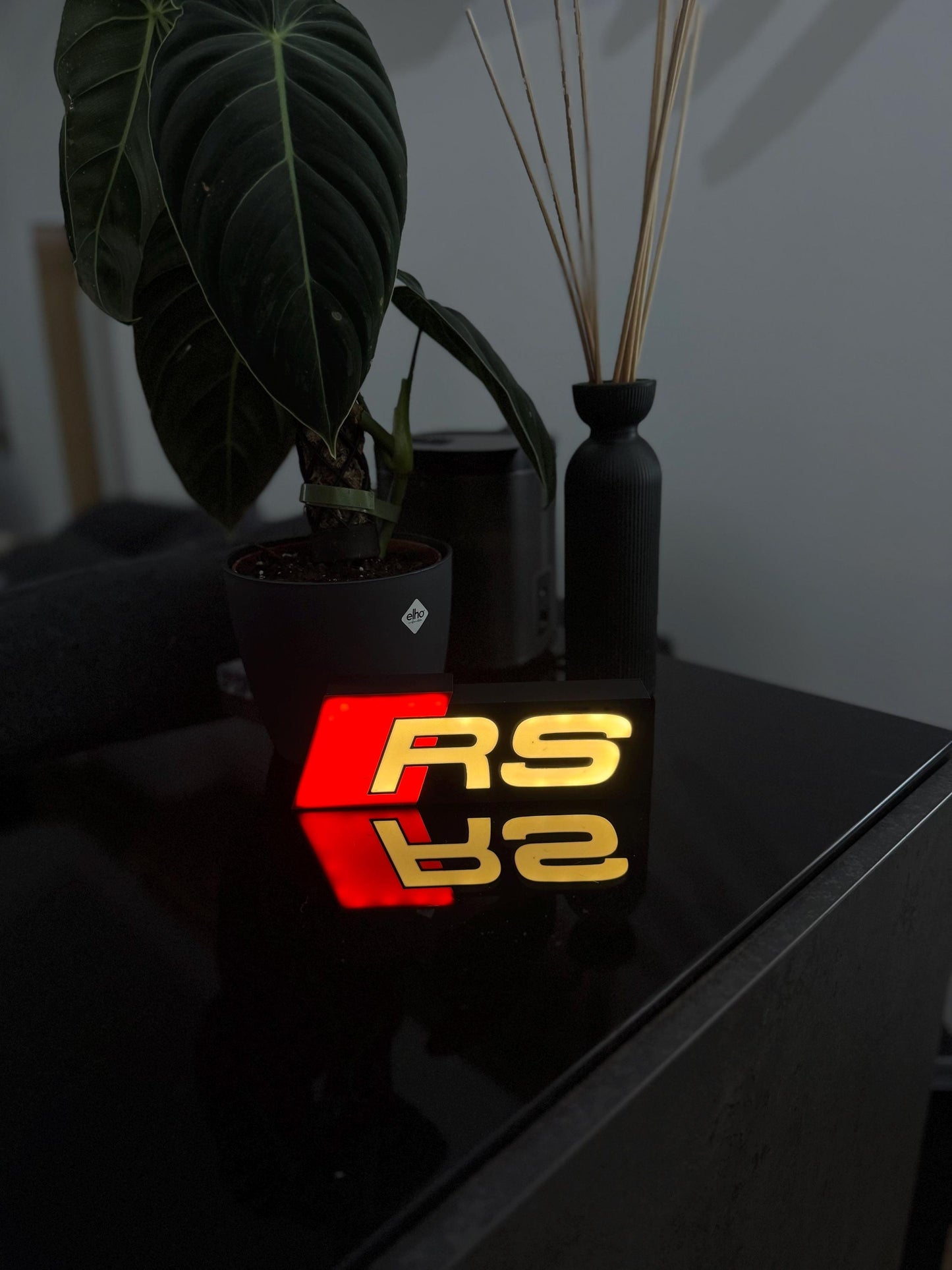 RS Lightbox – Perfekte Racing-Atmosphäre im Audi RS-Stil!