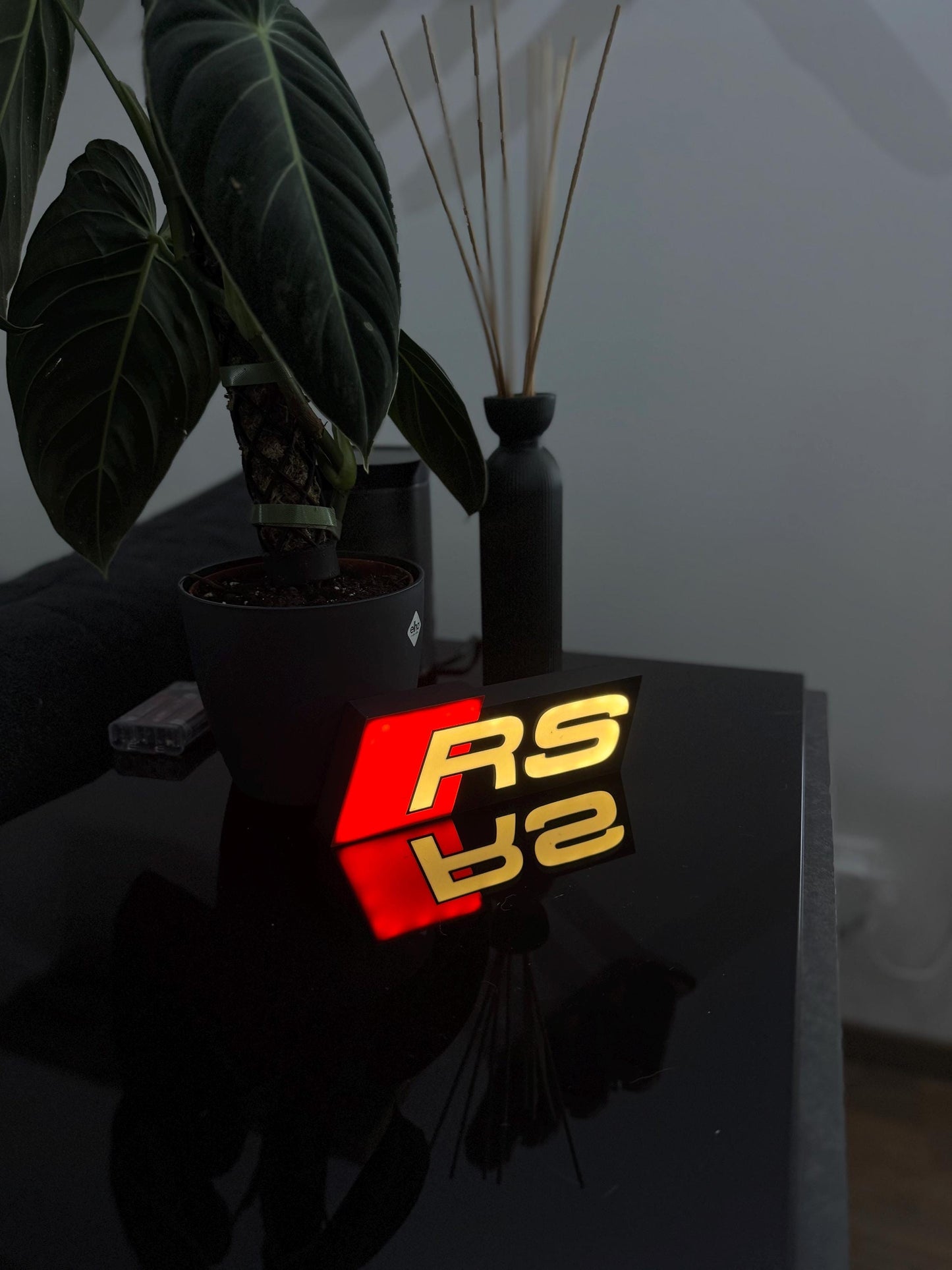 RS Lightbox – Perfekte Racing-Atmosphäre im Audi RS-Stil!