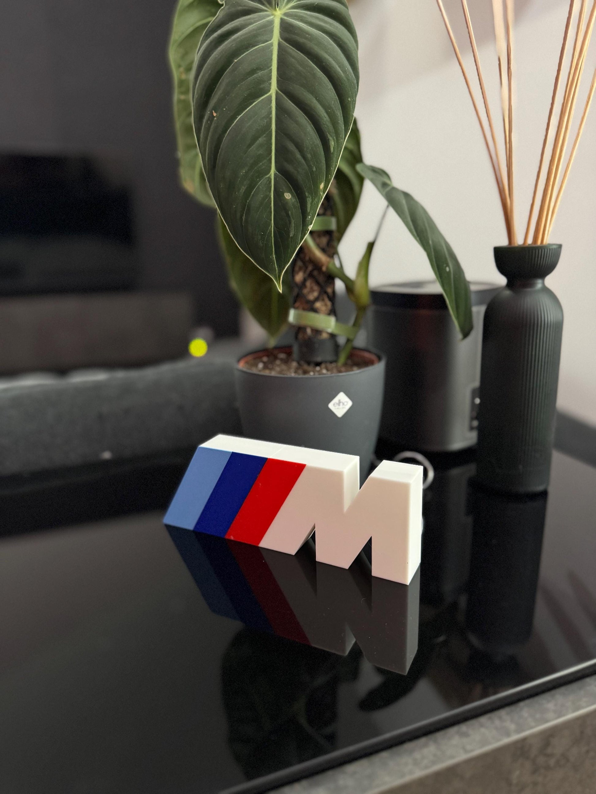 BMW M Lightbox, Lampe – Bringe die Power der M-Streifen zum Leuchten!