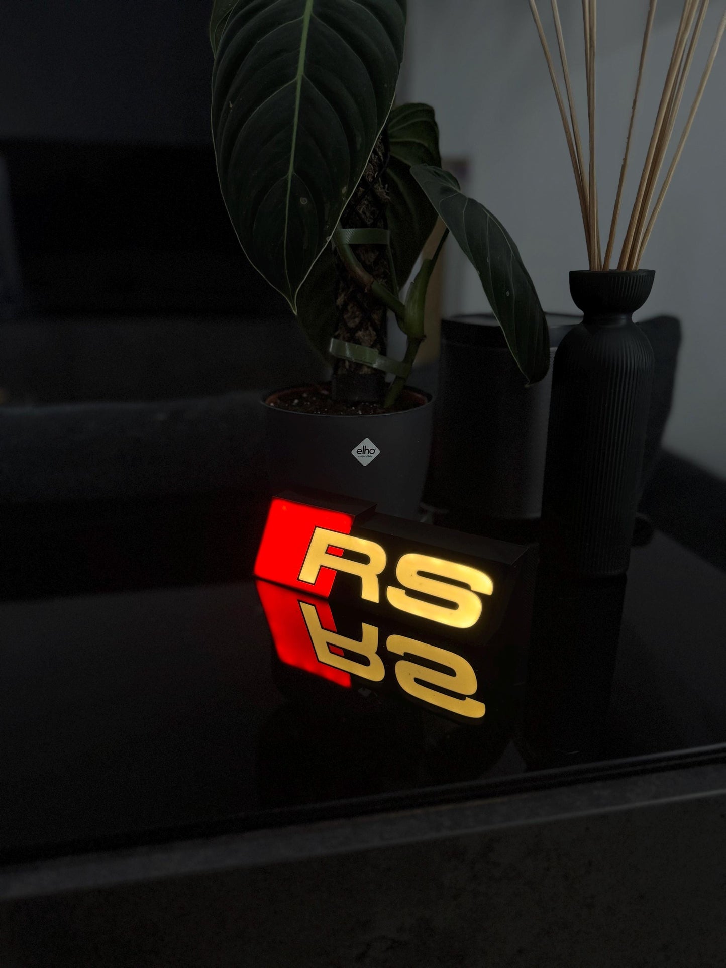 RS Lightbox – Perfekte Racing-Atmosphäre im Audi RS-Stil!