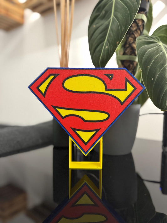 Superman Lightbox: Der stählerne Held im leuchtenden Fokus