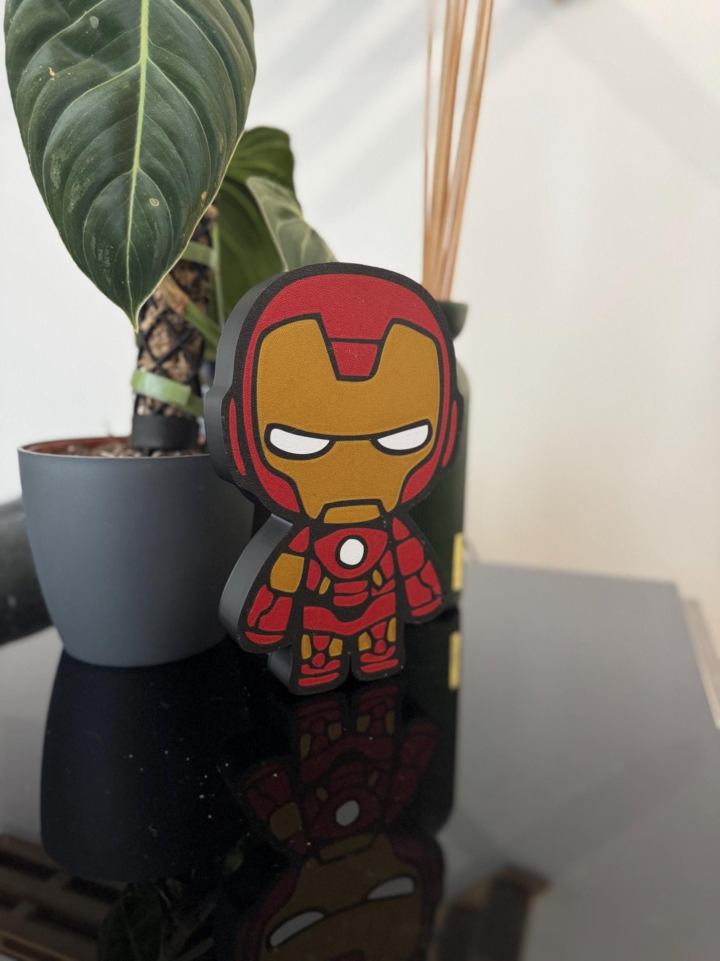 Baby Iron Man Lightbox – Marvel-Magie für dein Zuhause