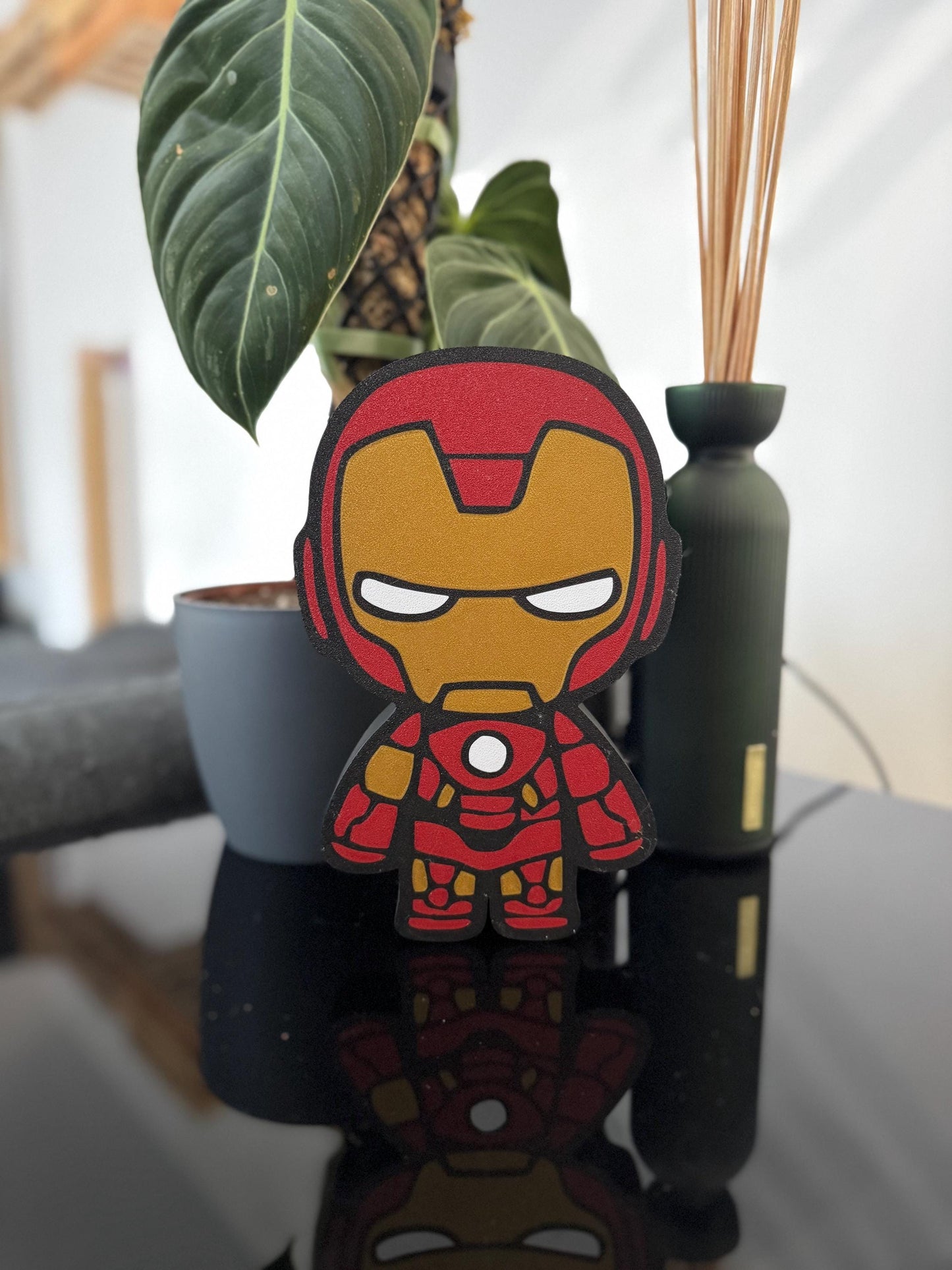 Baby Iron Man Lightbox – Marvel-Magie für dein Zuhause
