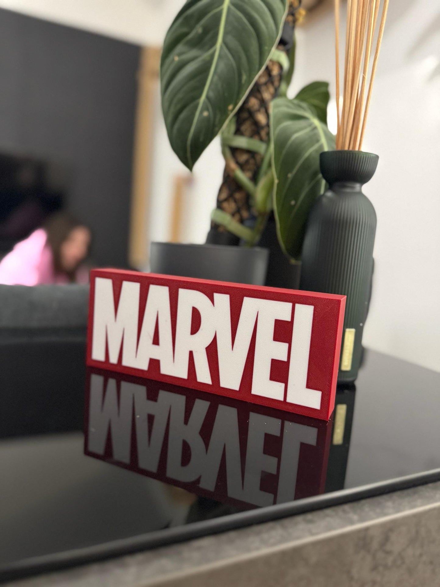 Episches Marvel-Universum: Leuchtende Helden in Action