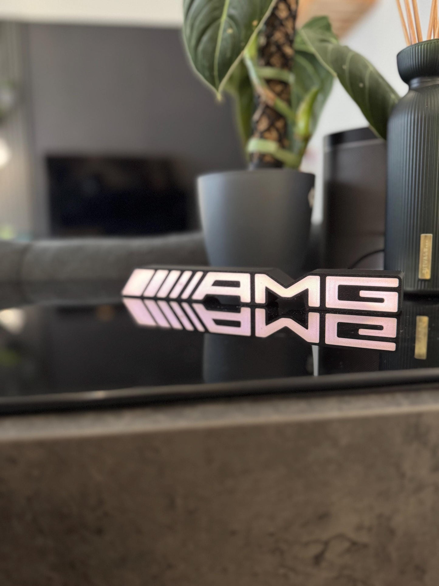 AMG Lightbox – Luxuriöse Beleuchtung für echte Auto-Enthusiasten