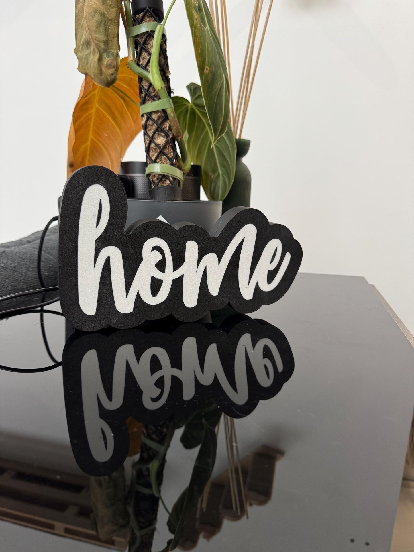 Gemütliche Lightbox mit Schriftzug 'Home' – Dekoratives Highlight für Dein Zuhause