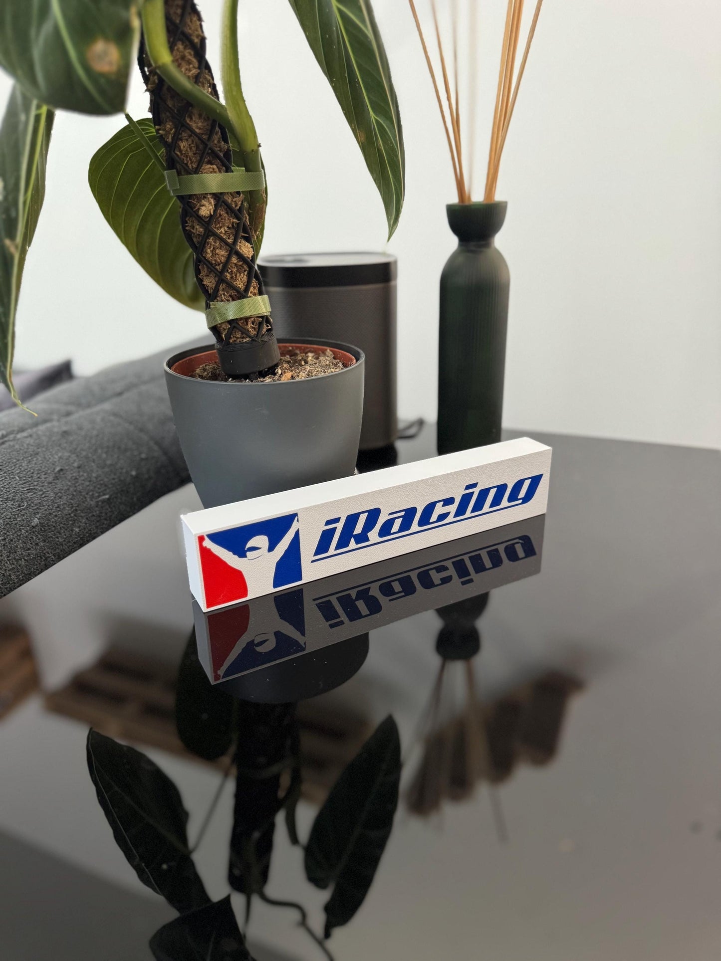 iRacing Lightbox – Virtueller Motorsport trifft 3D-Design