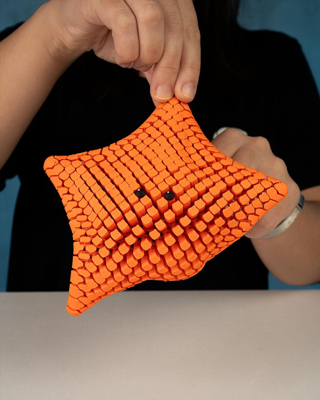 Betsie, the Bat Sea Star – Dein flexibles Fidget-Tool!